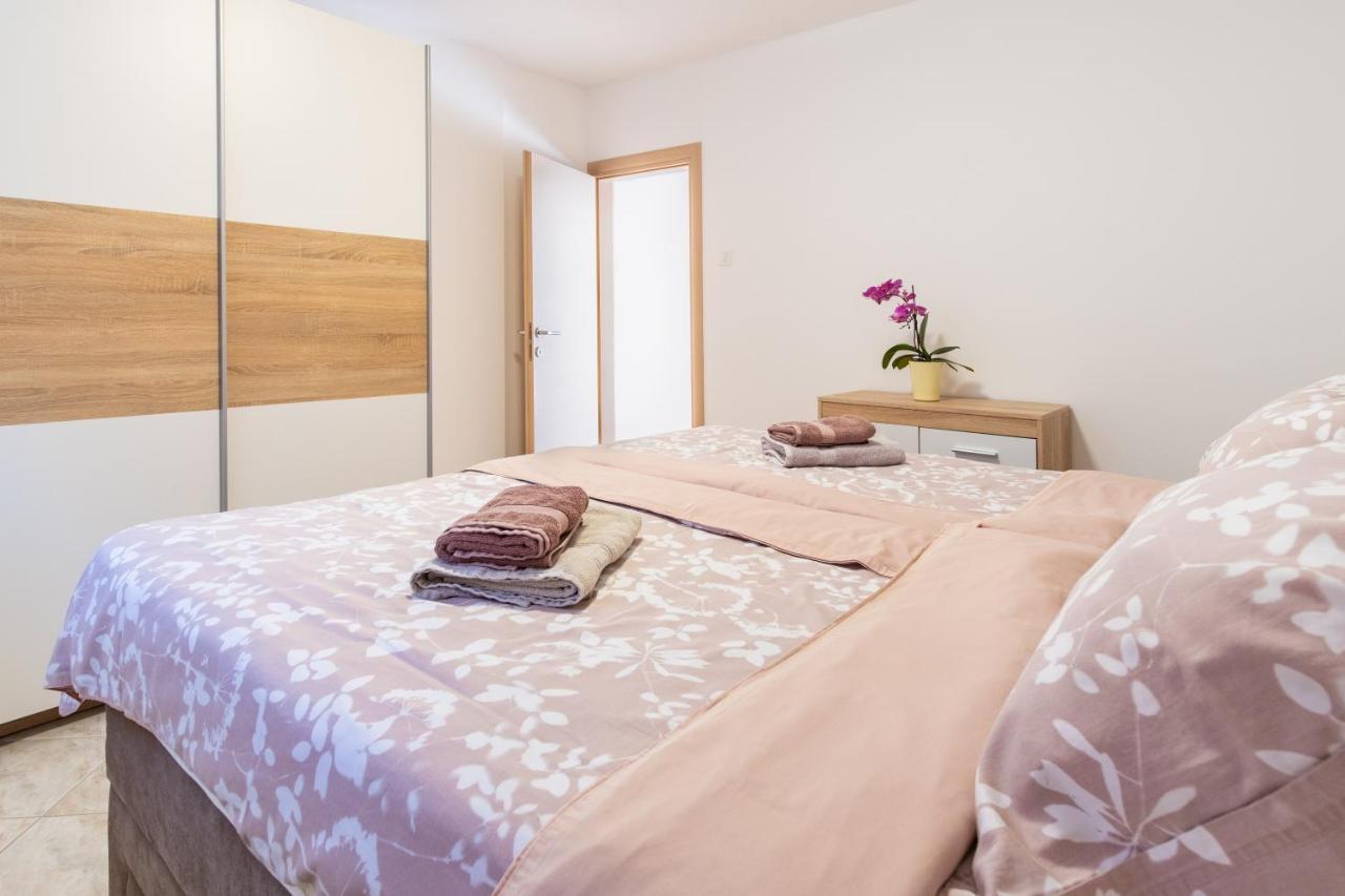 Jolly Porec: Blizu Centra I Mora Apartment